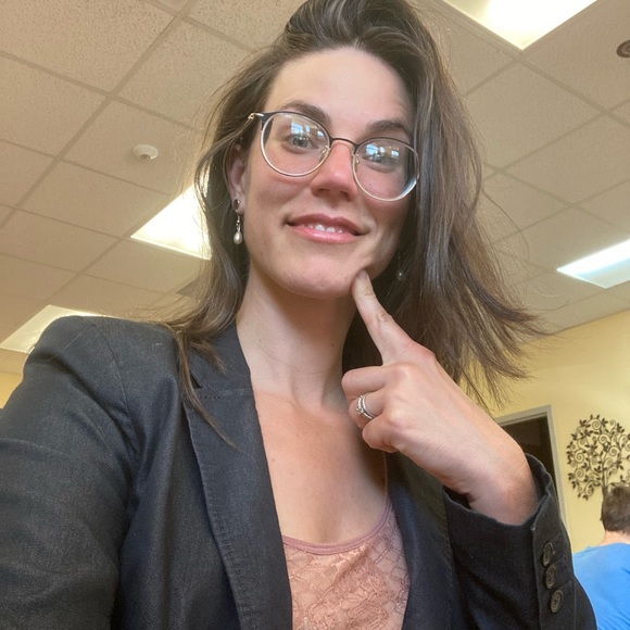 Meet your Posher, Sylvia - Picture 6 of 9